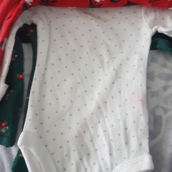 Newborn Carter's 4pk long sleeve onesies - Picture 3 of 4